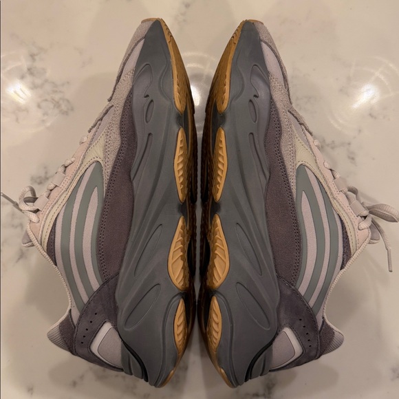 Adidas Yeezy Boost 700 V2 “Tephra” - Picture 6 of 8